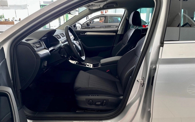 Skoda Superb cena 187990 przebieg: 4, rok produkcji 2024 z Sompolno małe 79